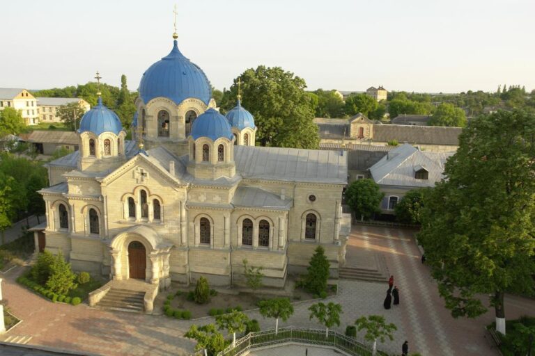 noul_neamt_monastery_2